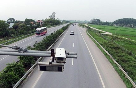 Camera 'to' 1.000 tai xe vi pham tren cao toc dai nhat Viet Nam hinh anh