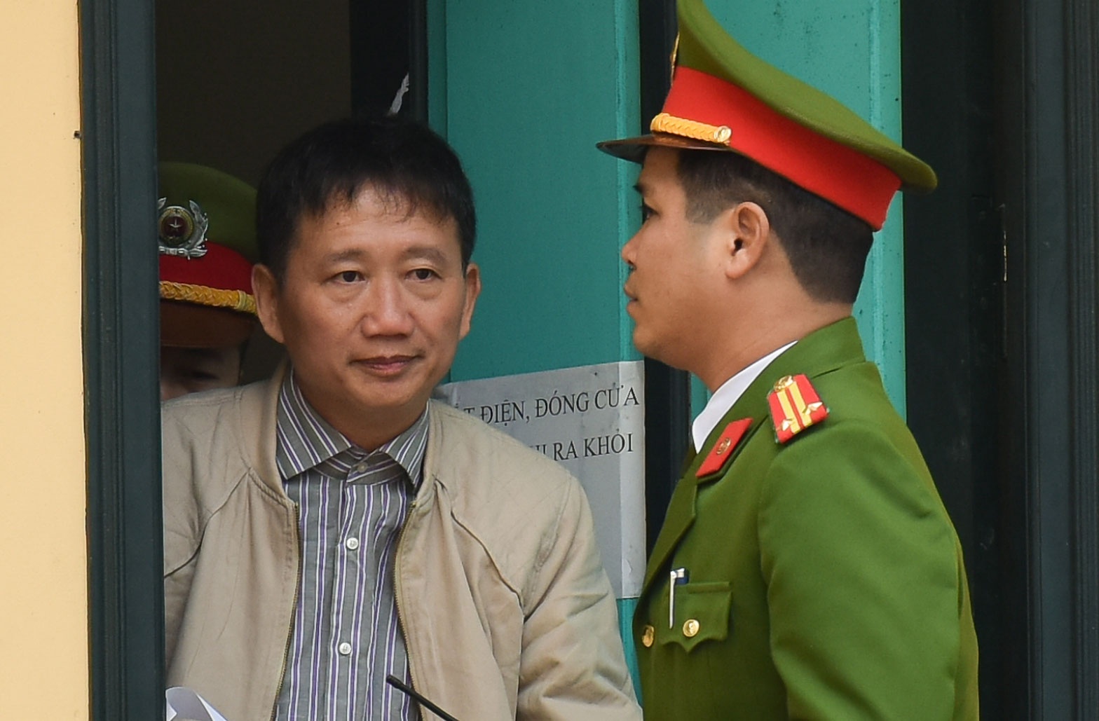 Xet xu Dinh La Thang anh 1