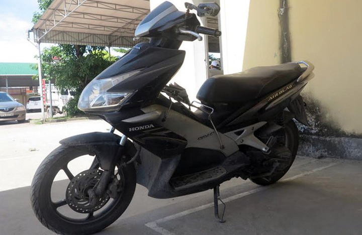 Gap rac roi vi cho ban muon chiec xe tay ga mua tren mang hinh anh