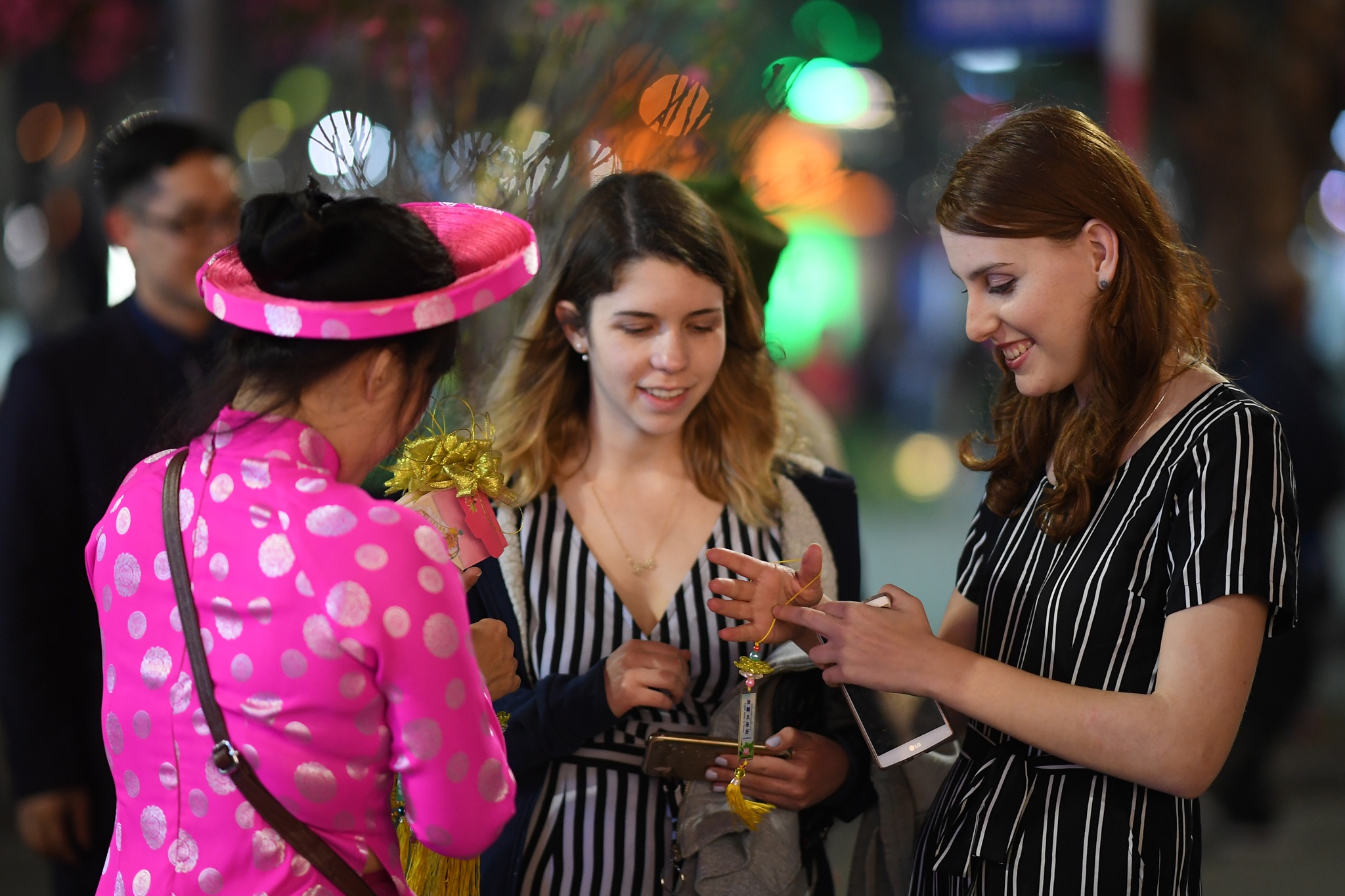 Nguoi Ha Noi, Sai Gon don giao thua trong tiet troi dep hinh anh