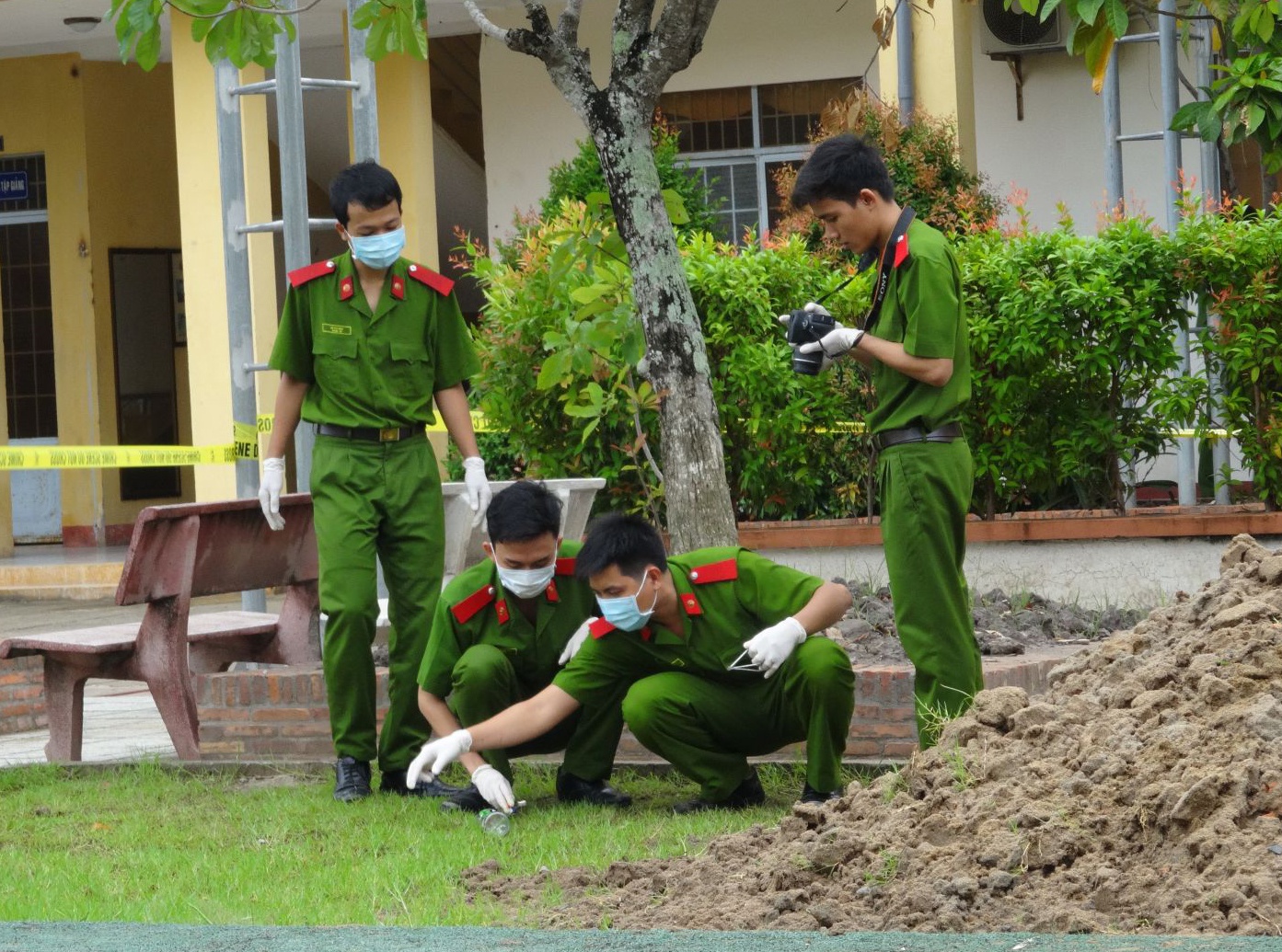 Truy bat nghi can doat mang nguoi trong khu do thi o Ha Noi hinh anh