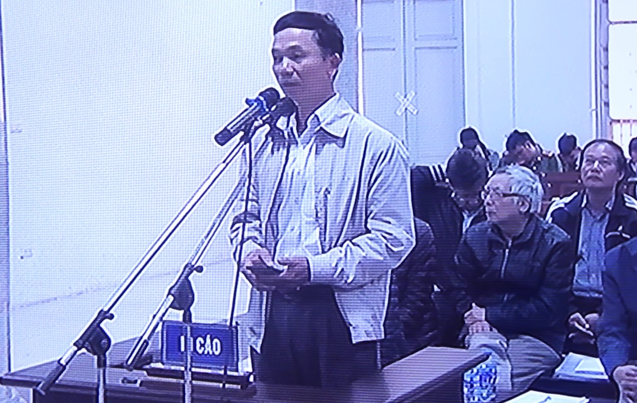 Xét xử vụ vỡ ống cấp nước sông Đà ảnh 1 Xet xu vu vo ong cap nuoc song Da anh 1