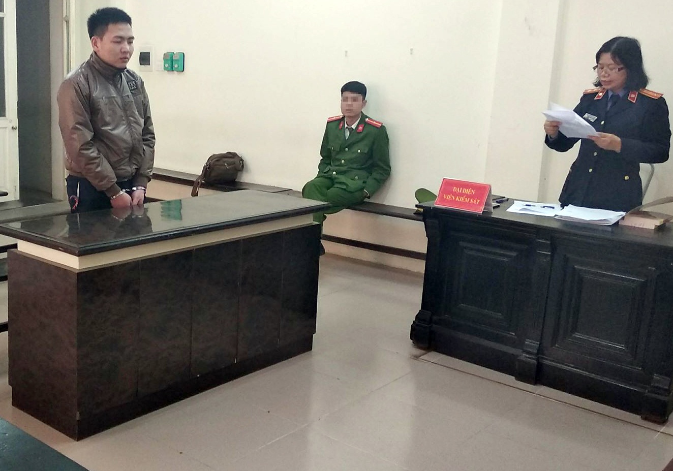 Tu hinh 9X xach thue 20 banh heroin cho nguoi la hinh anh