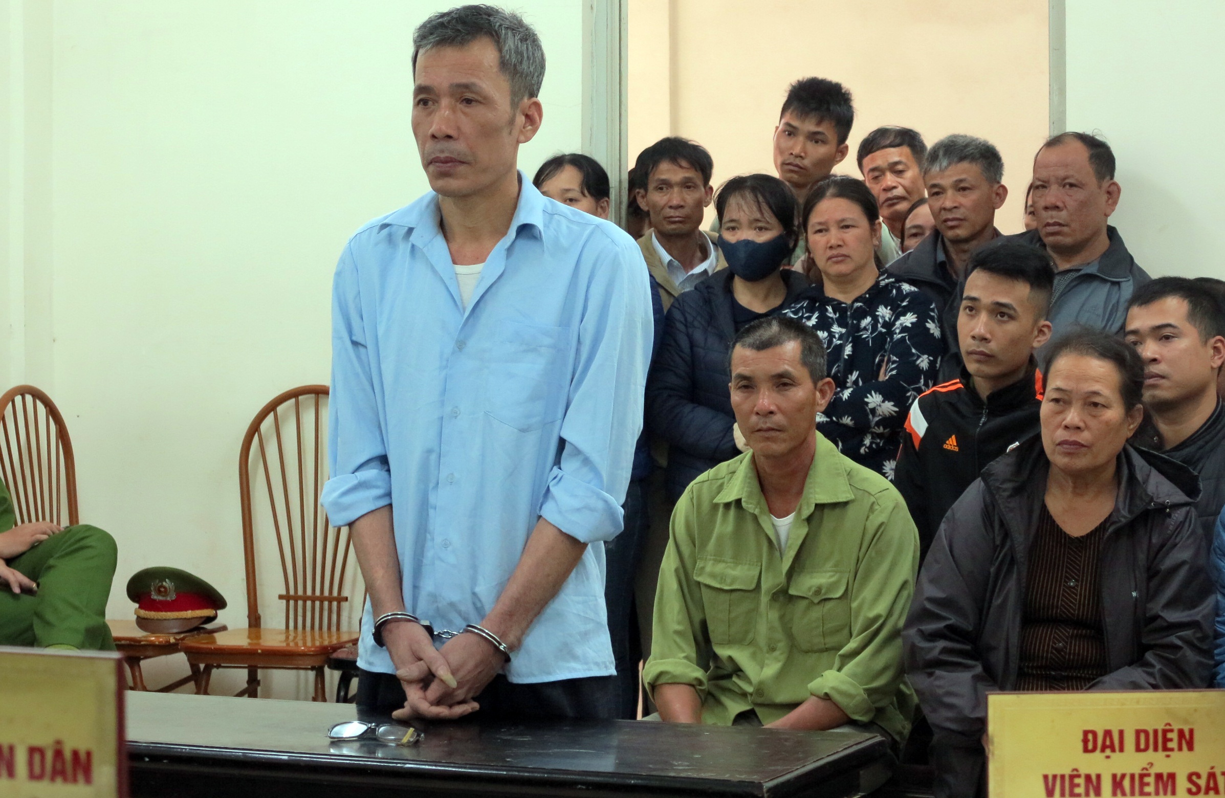 Ngay ra toa cua hung thu giet dong nghiep sau tiec sinh nhat hinh anh