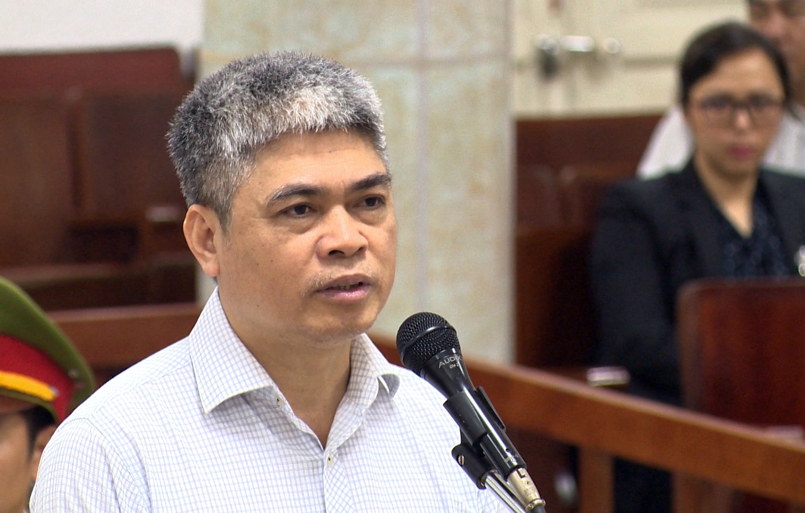 Bi cao dang mang an tu: 'Toi khong muon do loi cho ai' hinh anh