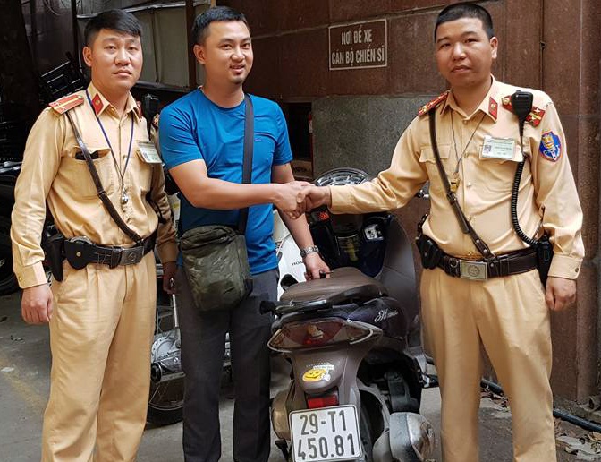 CSGT bắt trộm xe SH ảnh 2 CSGT bat trom xe SH anh 2