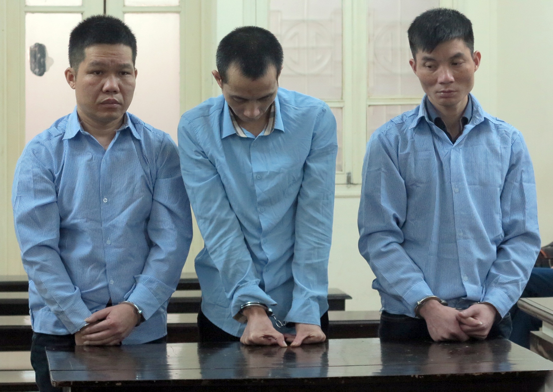 Tu hinh 2 bi cao trong chuyen hang ma tuy tri gia 2 ty dong hinh anh