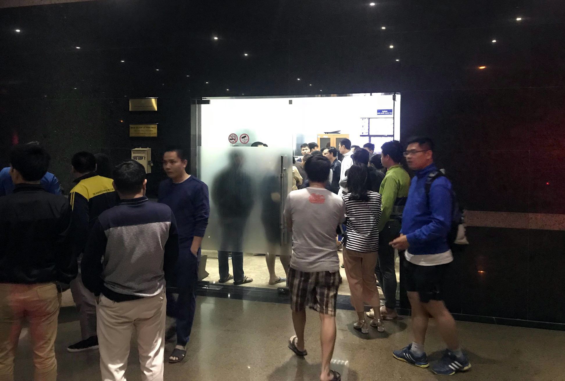 Tran dau chung cu o Ha Noi anh 1