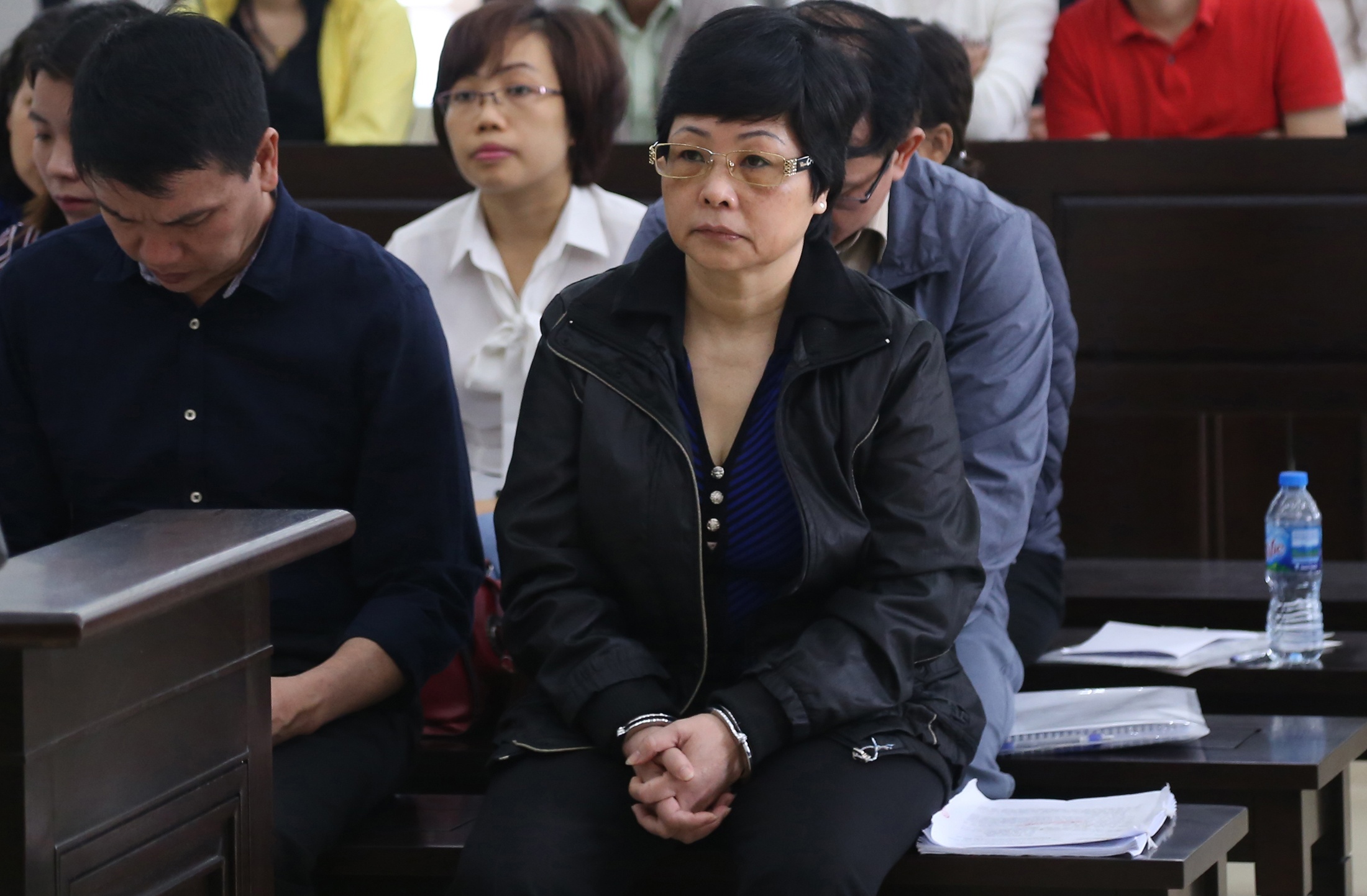 De nghi y an chung than voi ba Chau Thi Thu Nga hinh anh