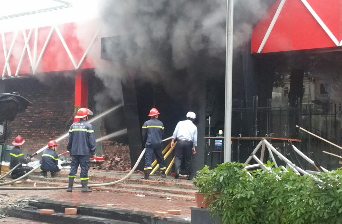 Quan bia o Hai Phong chay lon sau tieng no hinh anh