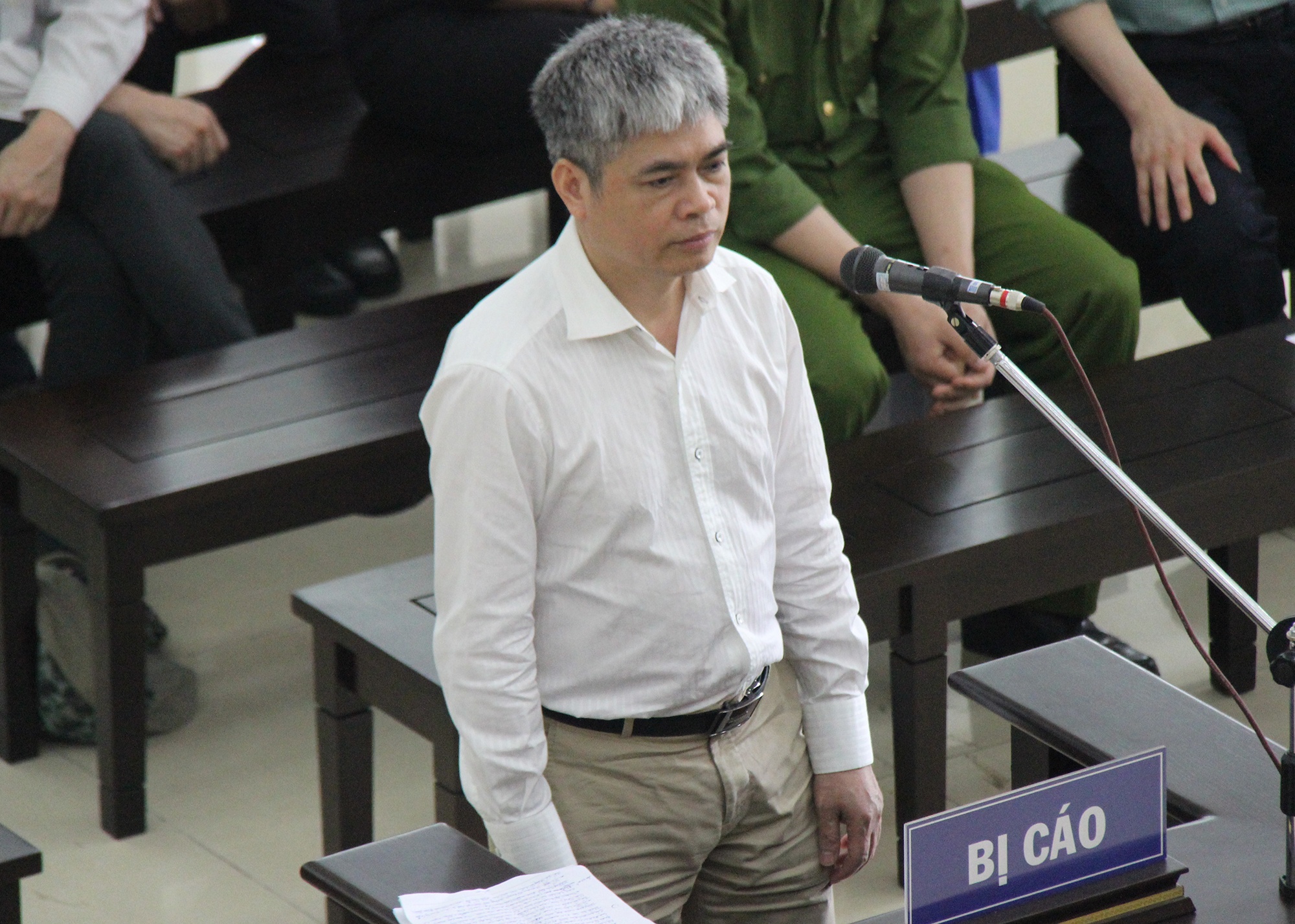 Nguyen Xuan Son - nguoi bi tuyen an tu khai chi tien ty cho nhung ai? hinh anh