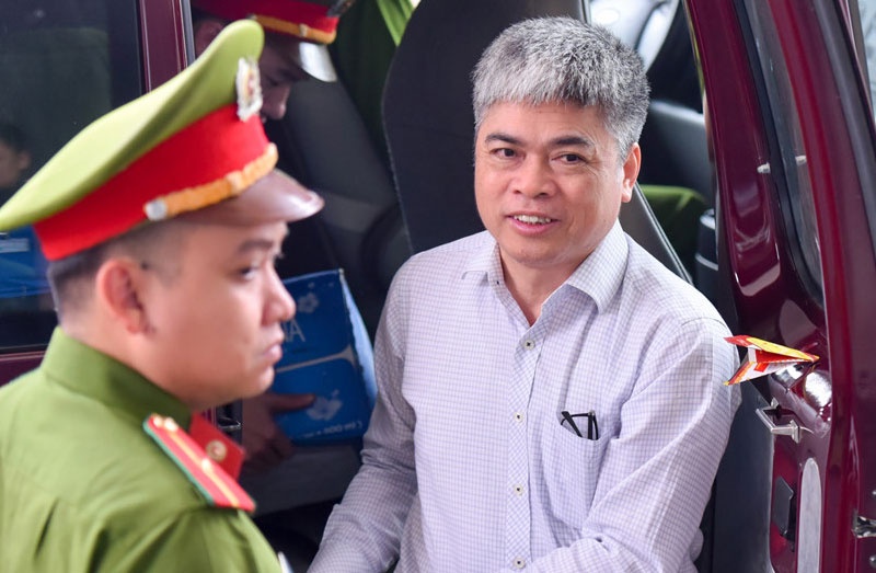 Nguyen Xuan Son muon dung tien va nha de boi thuong mong thoat an tu hinh anh