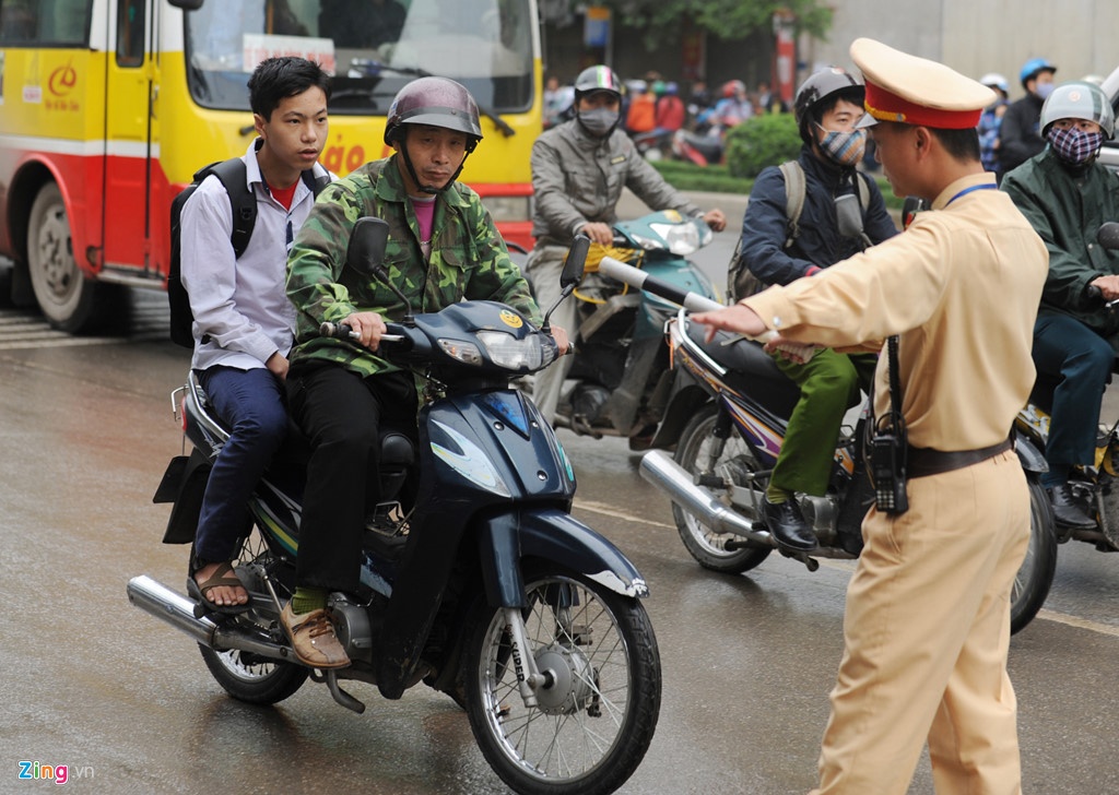 Xe máy vi phạm giao thông ảnh 3 Xe may vi pham giao thong anh 3
