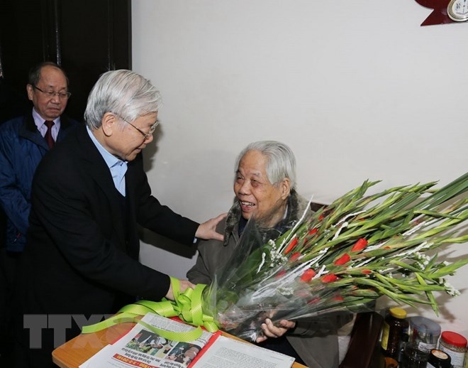 Tong bi thu Nguyen Phu Trong tham 2 nguyen lanh dao cap cao hinh anh