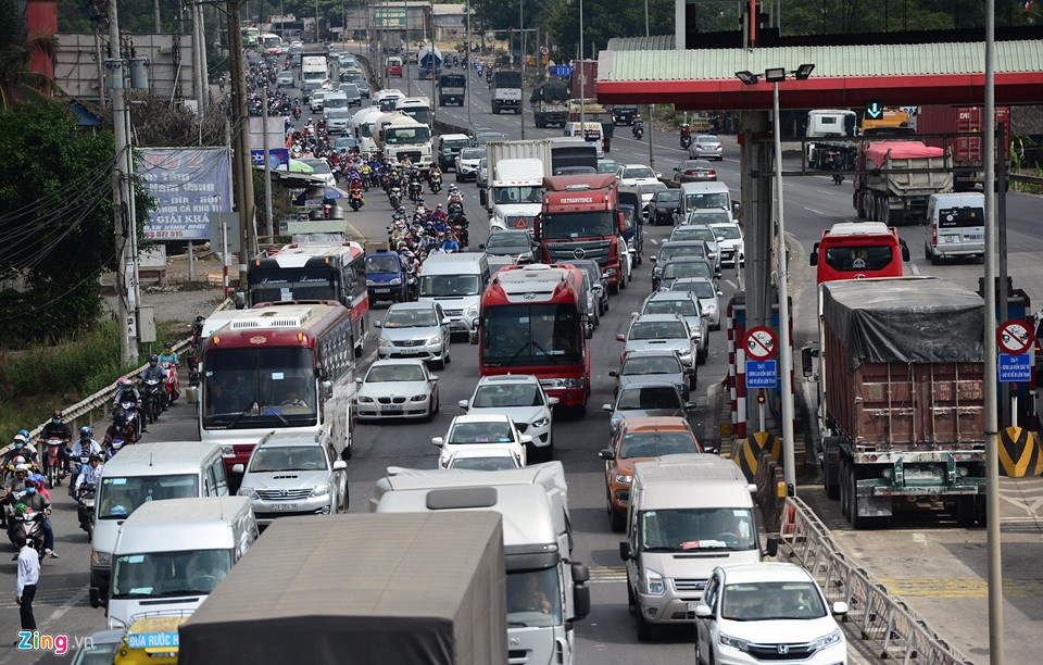 So nguoi tu vong do tai nan giao thong tang len sau 2 ngay nghi le hinh anh