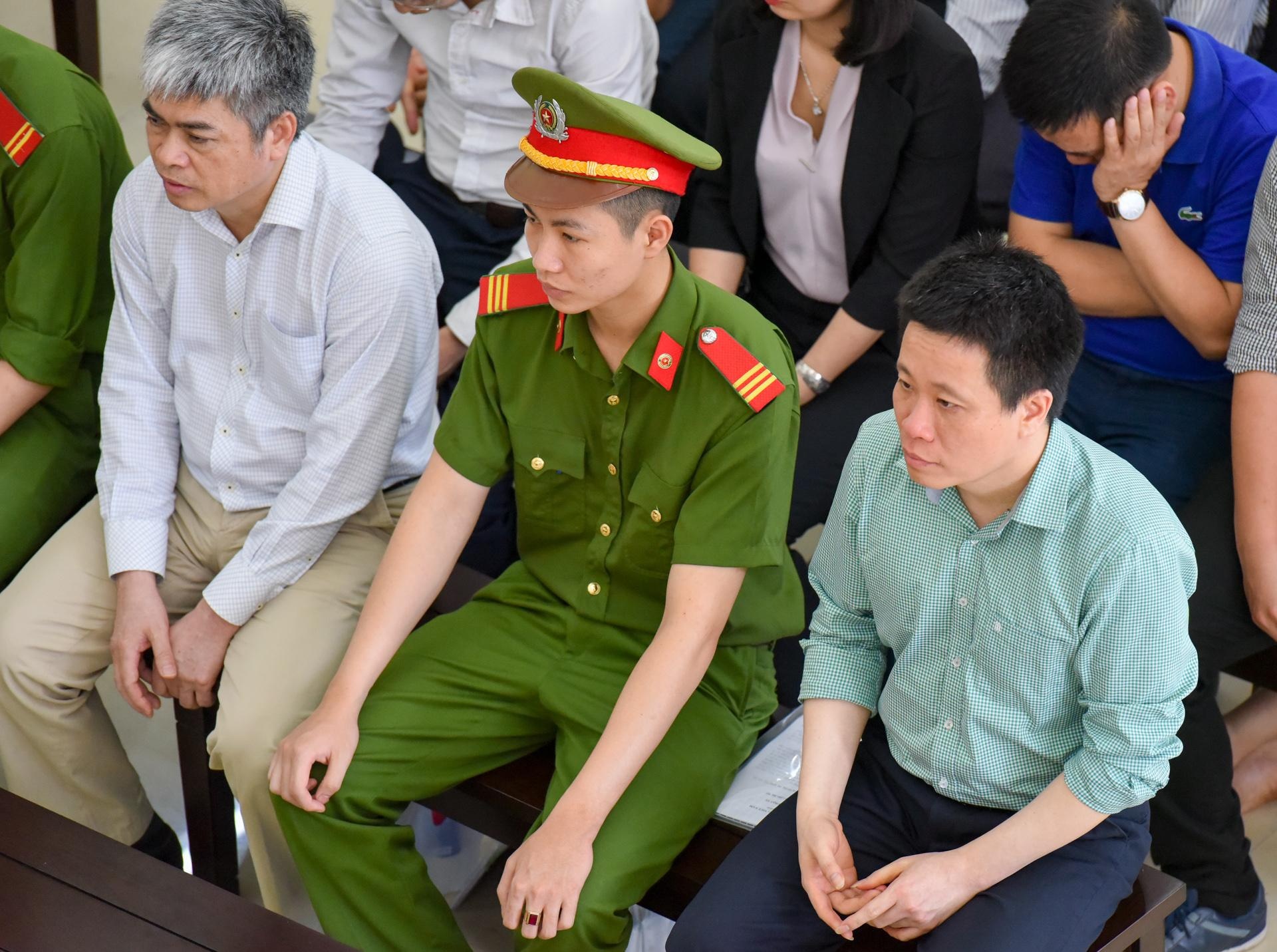 Toa y an tu hinh nhung kien nghi giam an cho Nguyen Xuan Son hinh anh