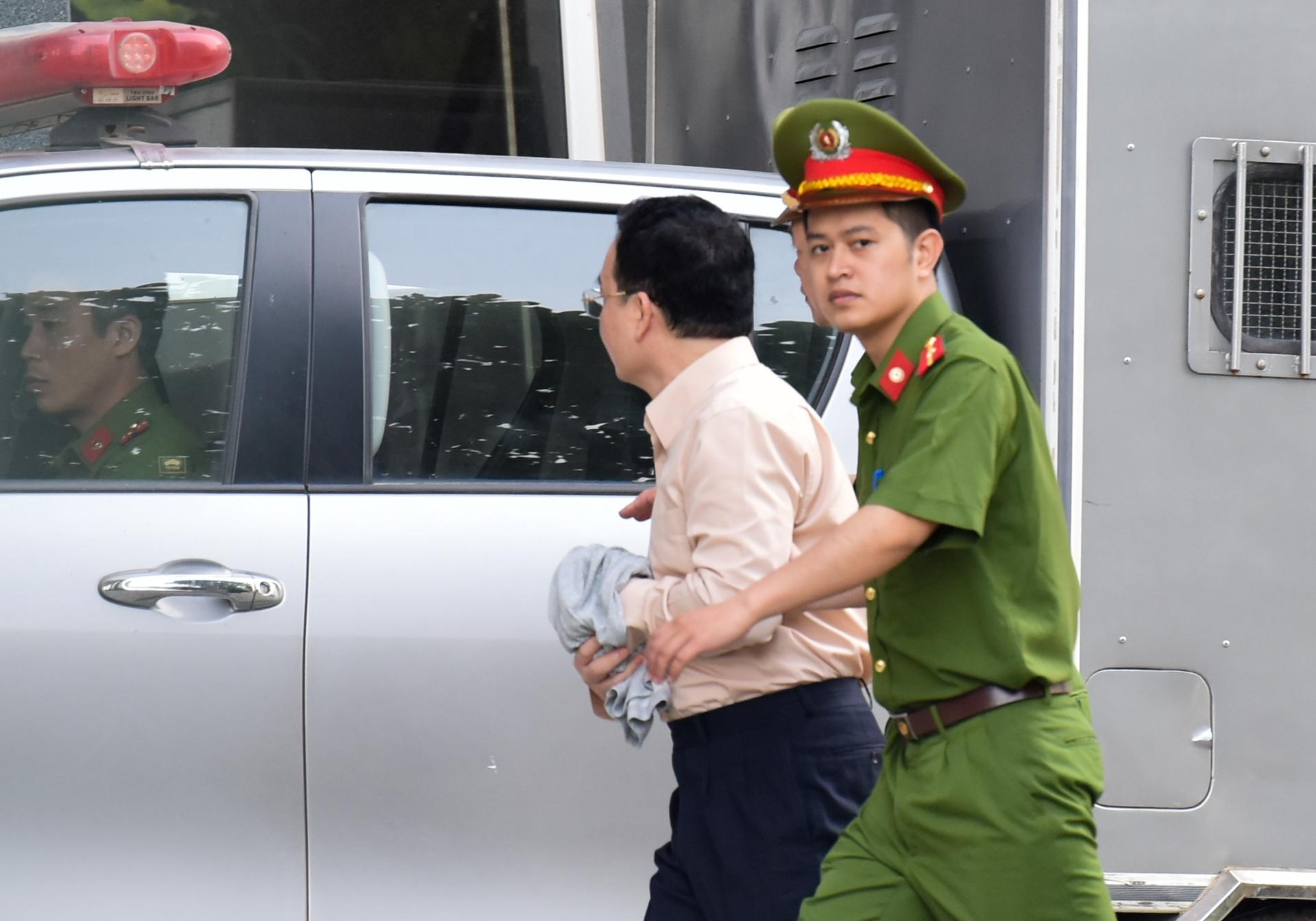 Phúc thẩm Đinh La Thăng ảnh 3 Phuc tham Dinh La Thang anh 3