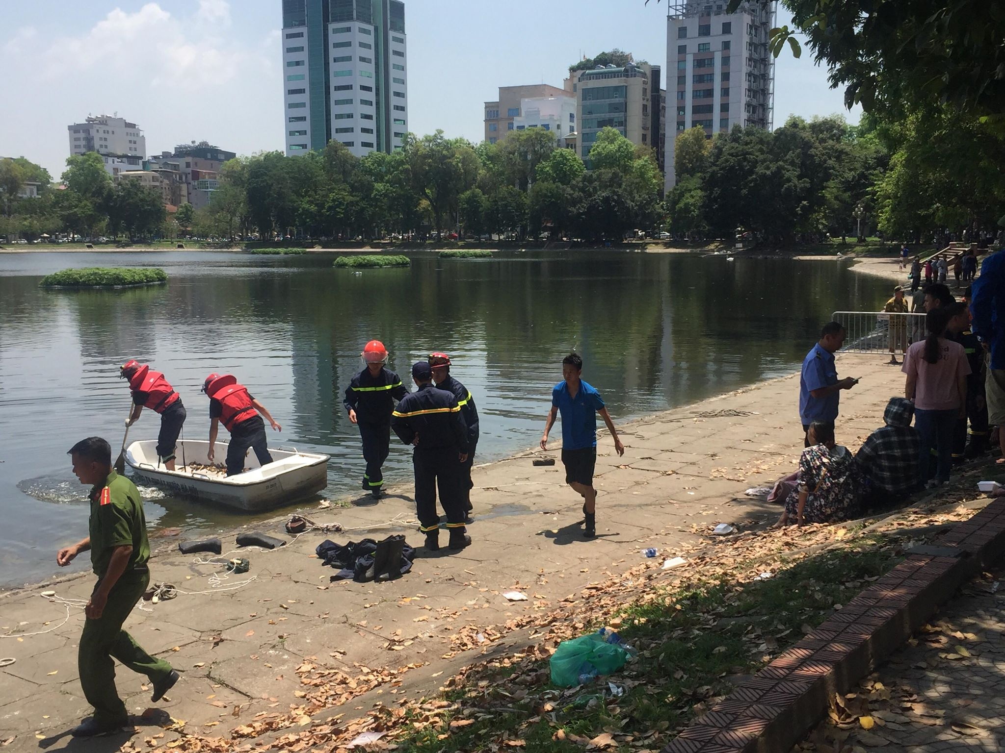 Xuong ho cuu chau, ong duoi nuoc tu vong hinh anh