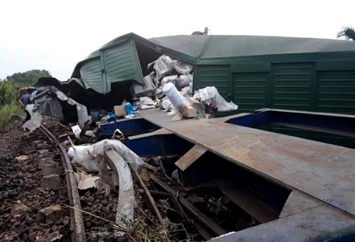 Lật tàu hỏa ở Quảng Nam ảnh 3 Lat tau hoa o Quang Nam anh 3