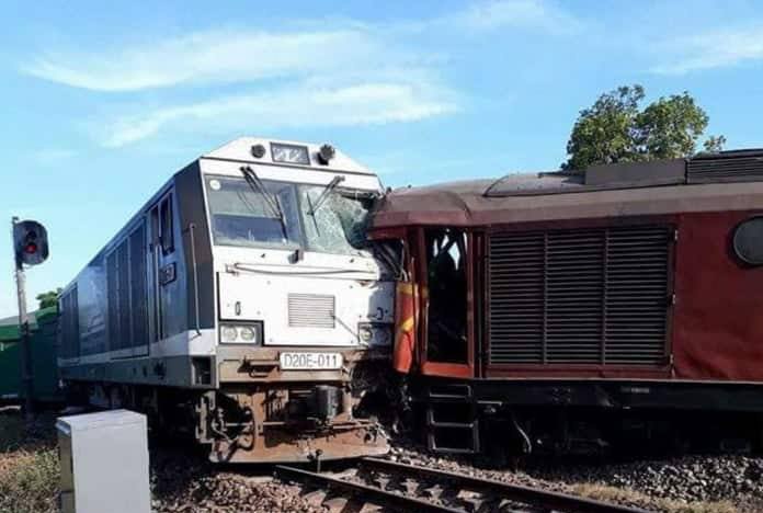 Hai doan tau tong nhau o Quang Nam hinh anh