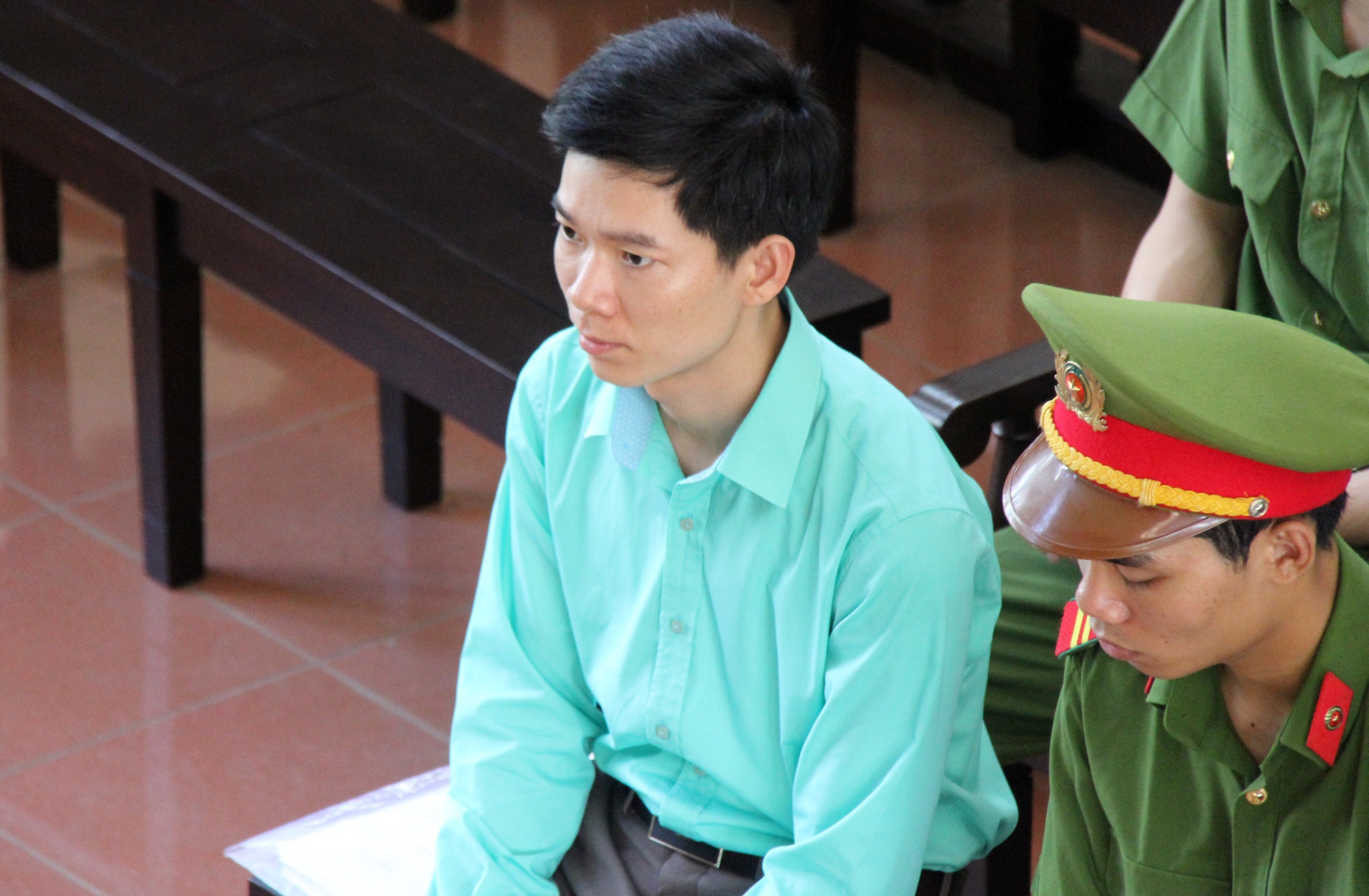 VKS de nghi tra ho so nhung giu nguyen quan diem truy to bac si Luong hinh anh