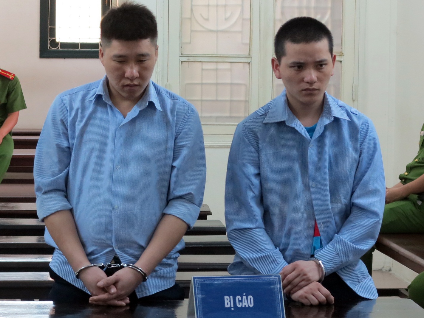 Tu hinh cap 9X xach thue 20 banh heroin hinh anh