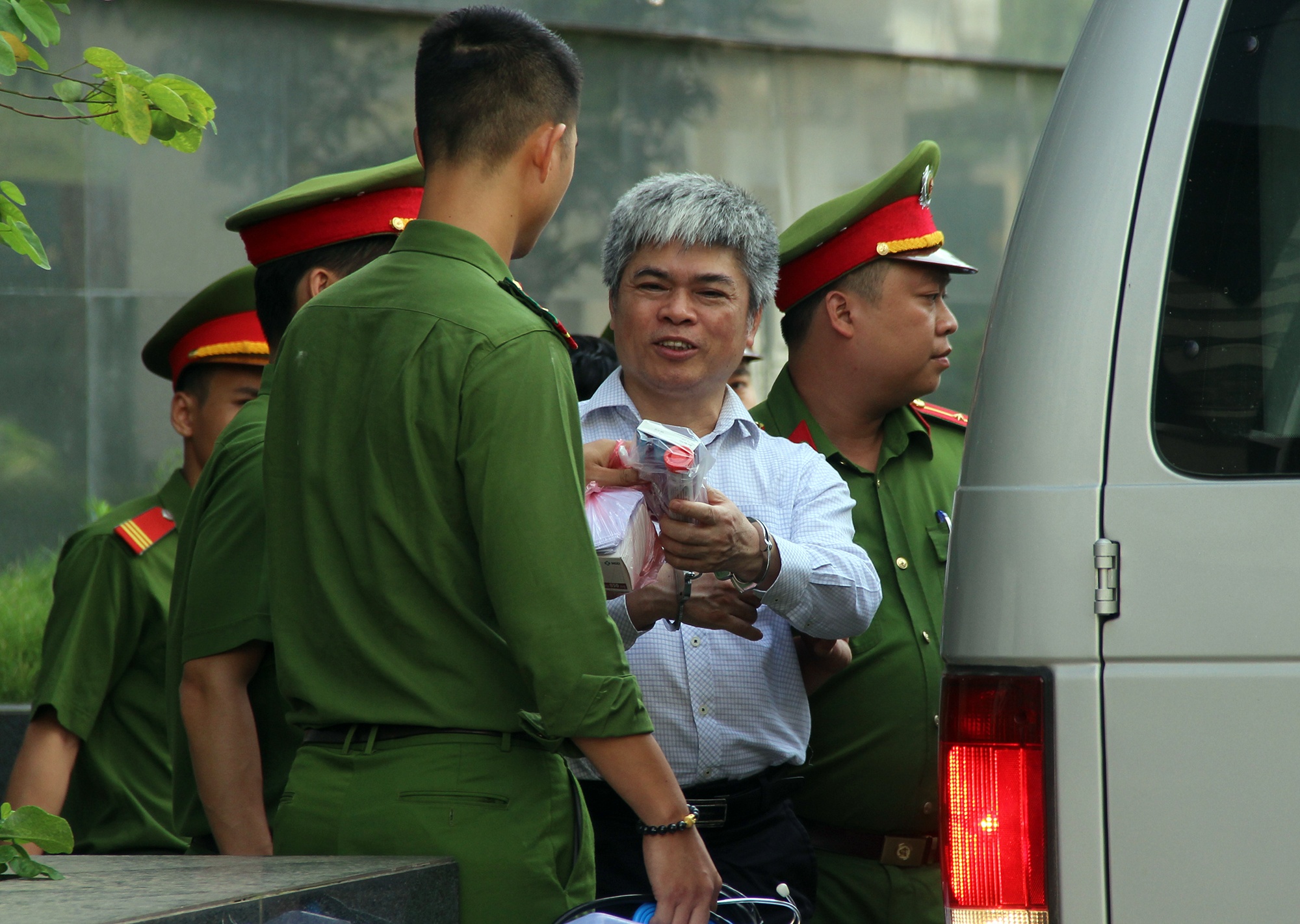 Xet xu Dinh La Thang vu 800 ty anh 3