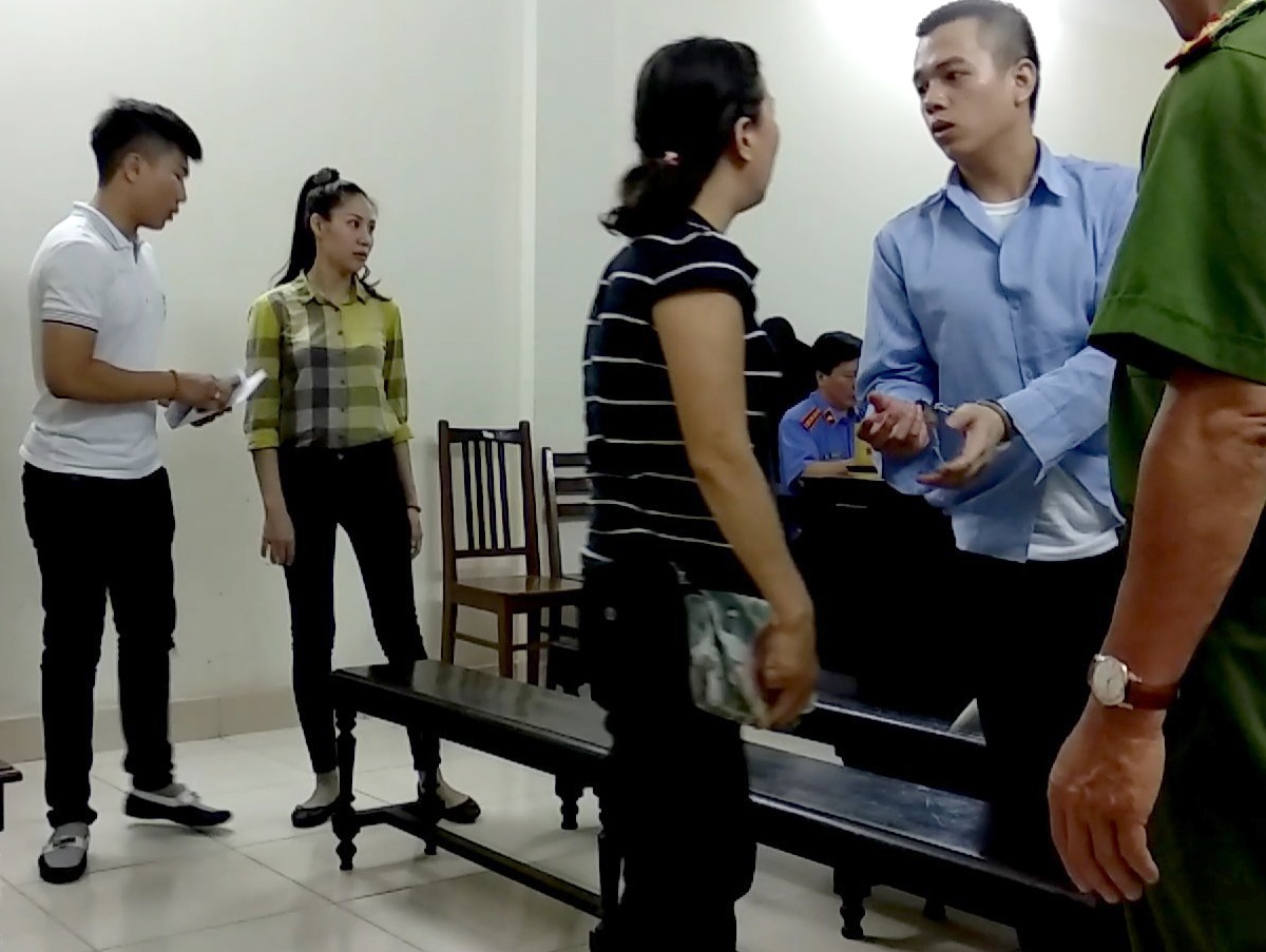 Hot girl mua bán ma túy ảnh 2 Hot girl mua ban ma tuy anh 2