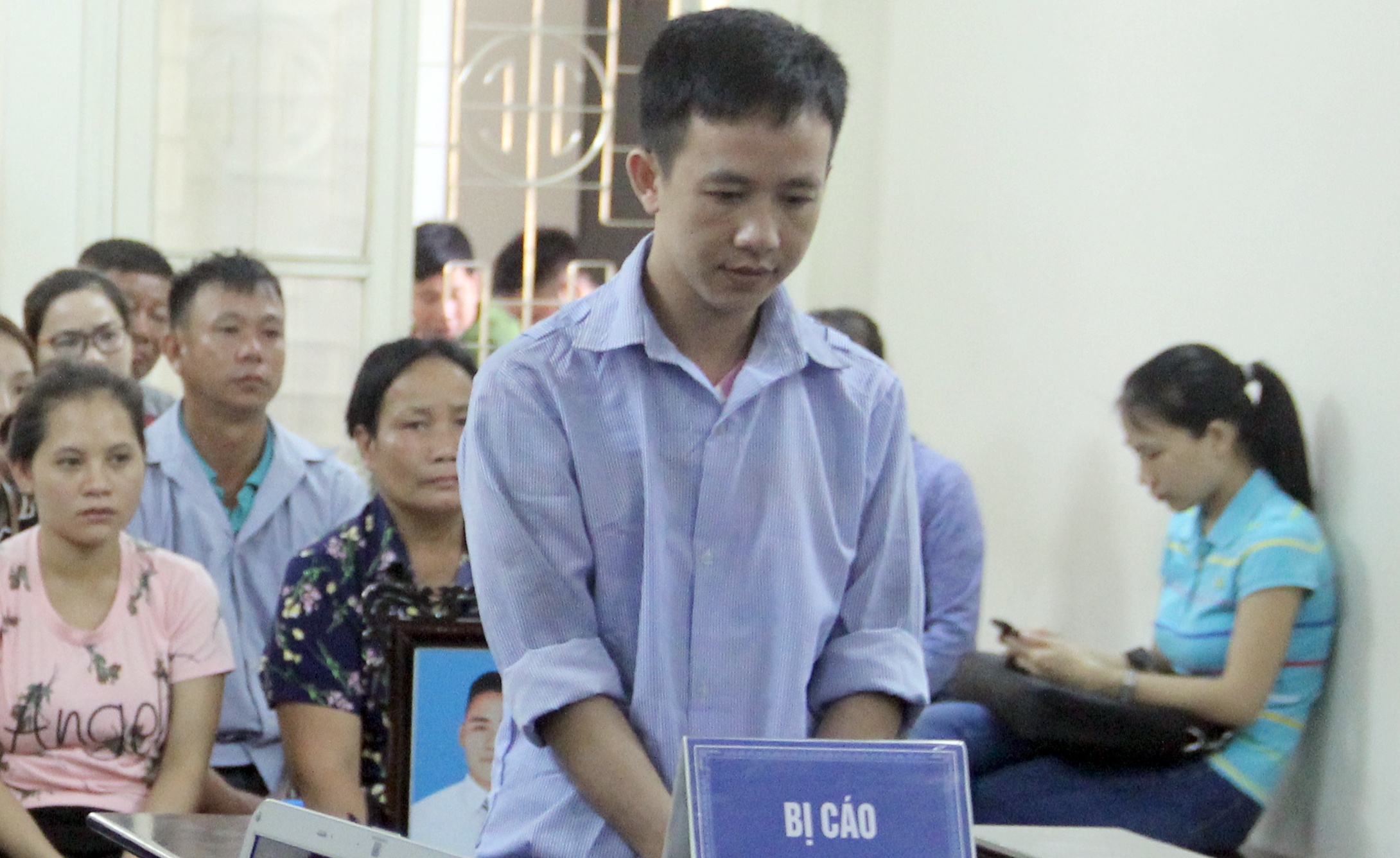 Toa nao loan sau ban an 20 nam tu cua chu tiem hot toc hinh anh