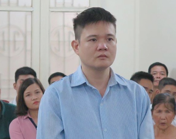 Linh 12 nam tu sau vu 'danh bac bang mieng' hinh anh