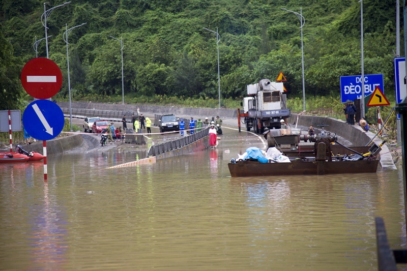 Ngap lut o Quang Ninh anh 1