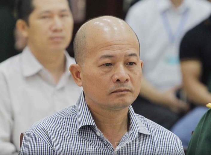 Loi khai cua Ut 'troc' tai toa quan su hinh anh