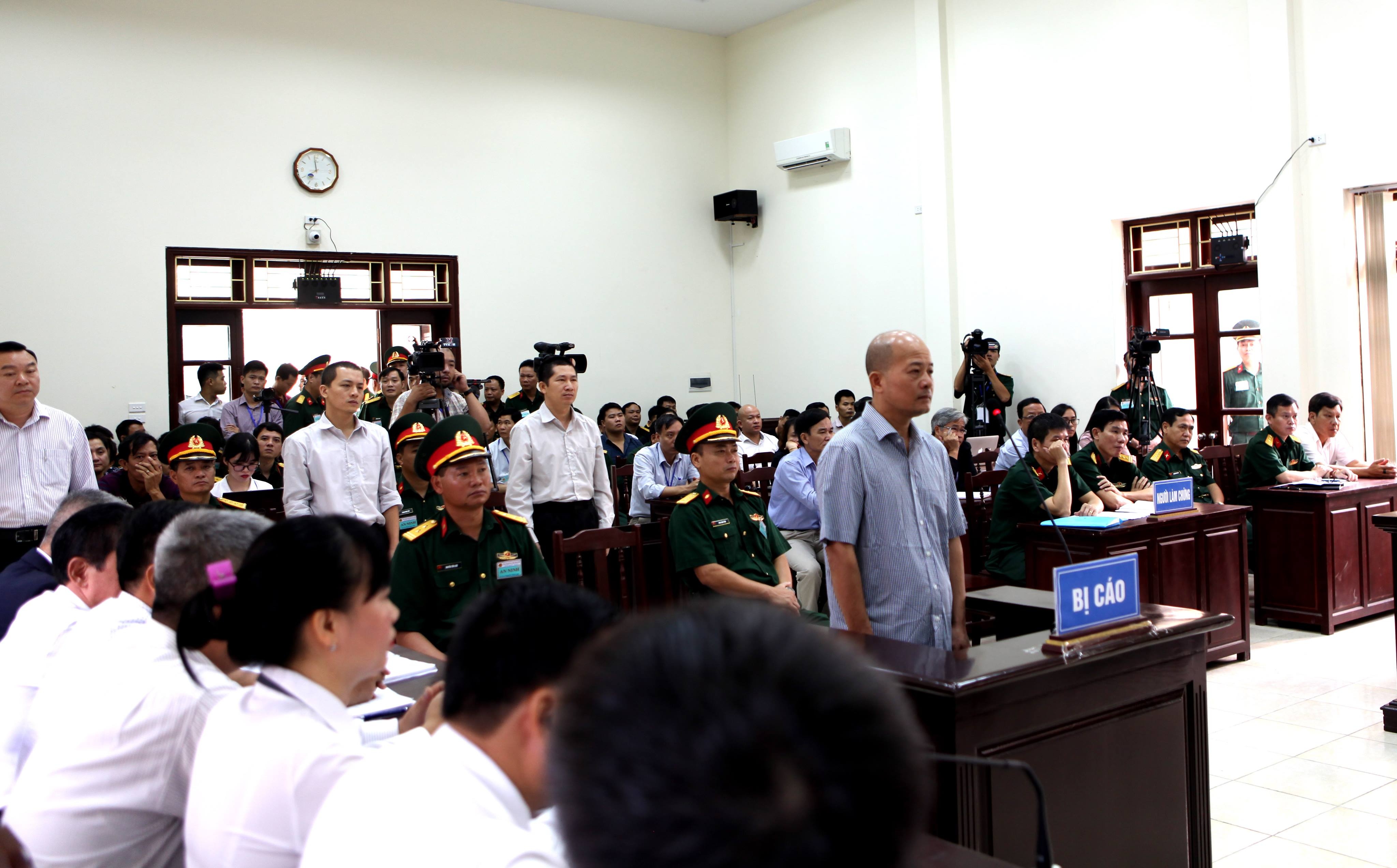 Xet xu Ut troc Dinh Ngoc He anh 10