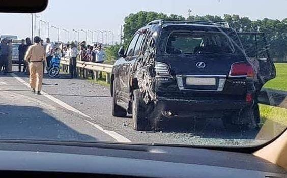 Tai xe Lexus bien 8888 bi tong chet khi dung xe theo hieu lenh CSGT hinh anh