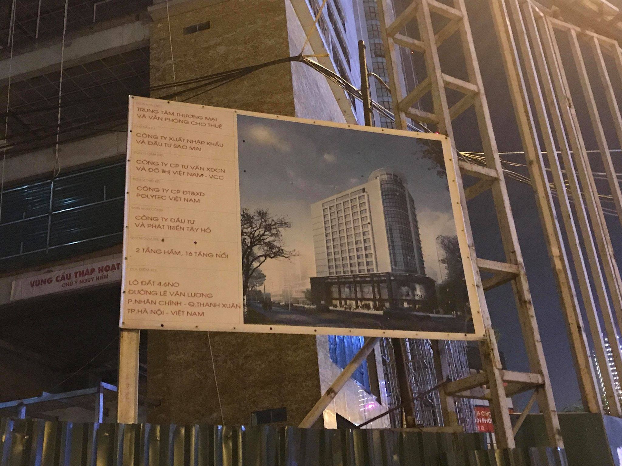 Thanh sắt rơi trúng người đi đường ảnh 3 Thanh sat roi trung nguoi di duong anh 3