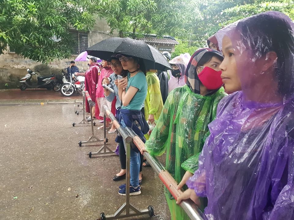 Cảnh sát vây bắt tội phạm ở Vinh ảnh 2 Canh sat vay bat toi pham o Vinh anh 2
