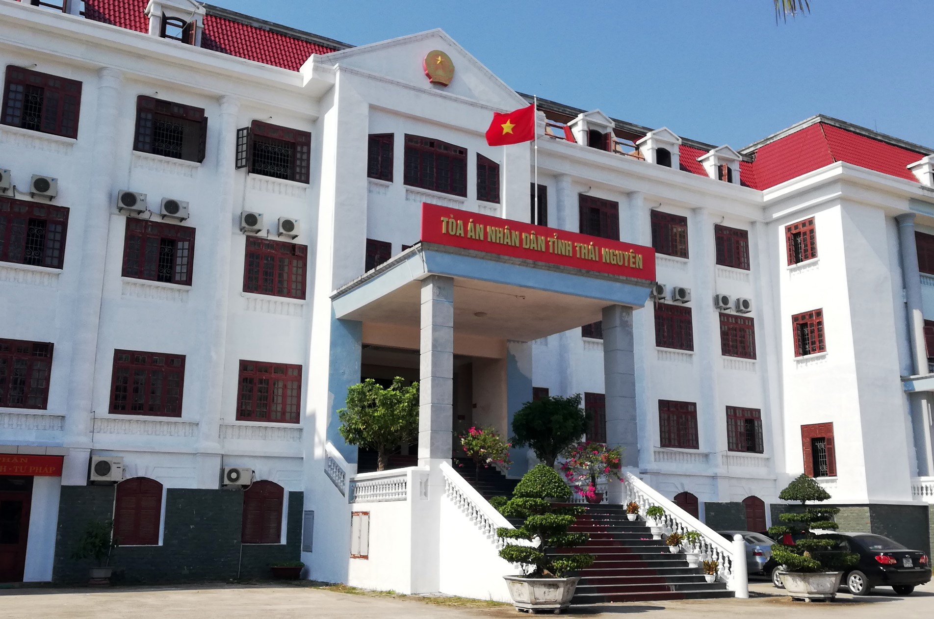 Huy ban an vu innova di lui cao toc anh 2