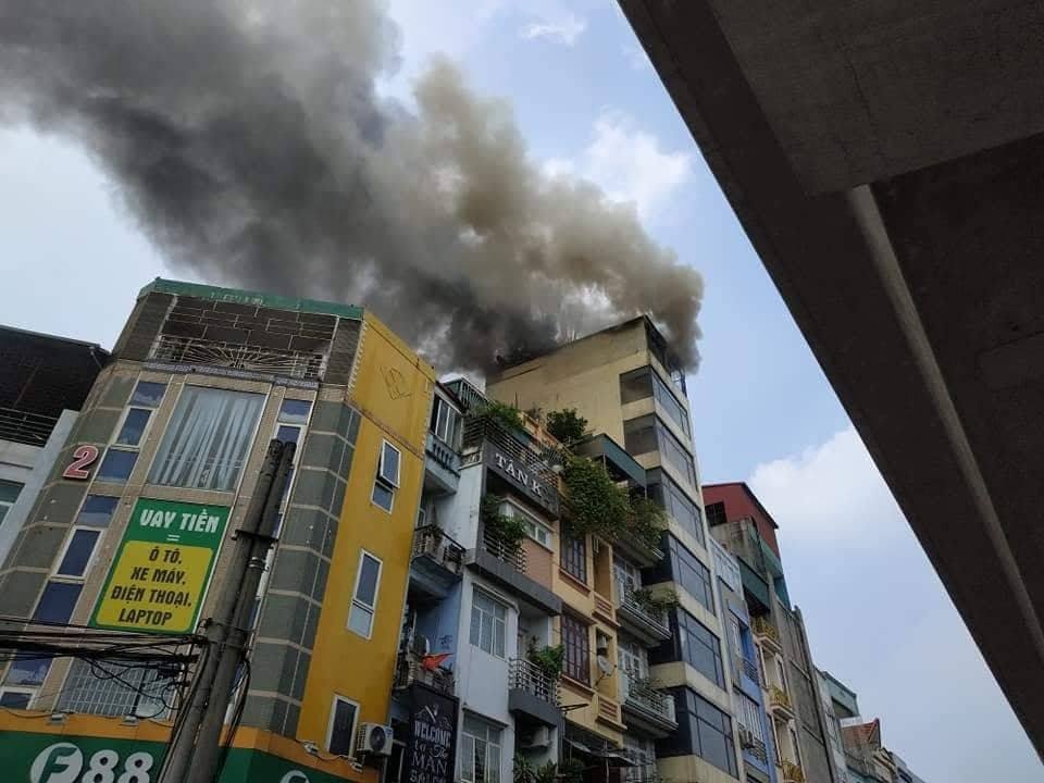 Chay o toa nha cao 9 tang do gia chu dot vang ma hinh anh