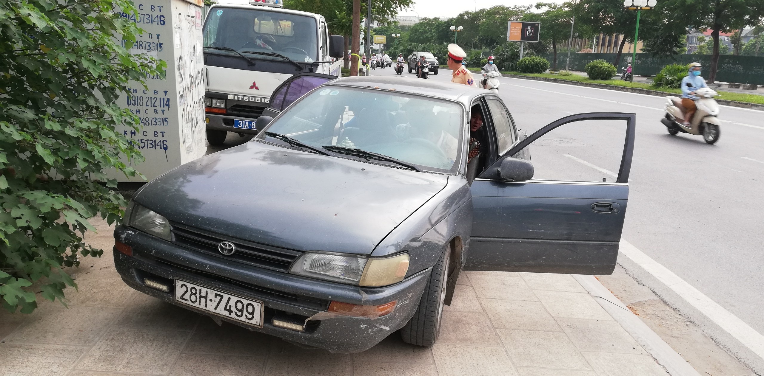 Canh sat 141 chan bat oto chua hang chuc vien ma tuy hinh anh