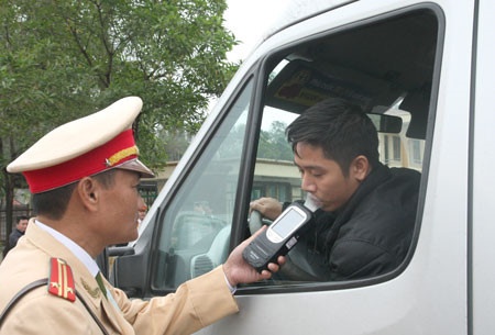 Tài xế vi phạm nồng độ cồn ảnh 3 Tai xe vi pham nong do con anh 3