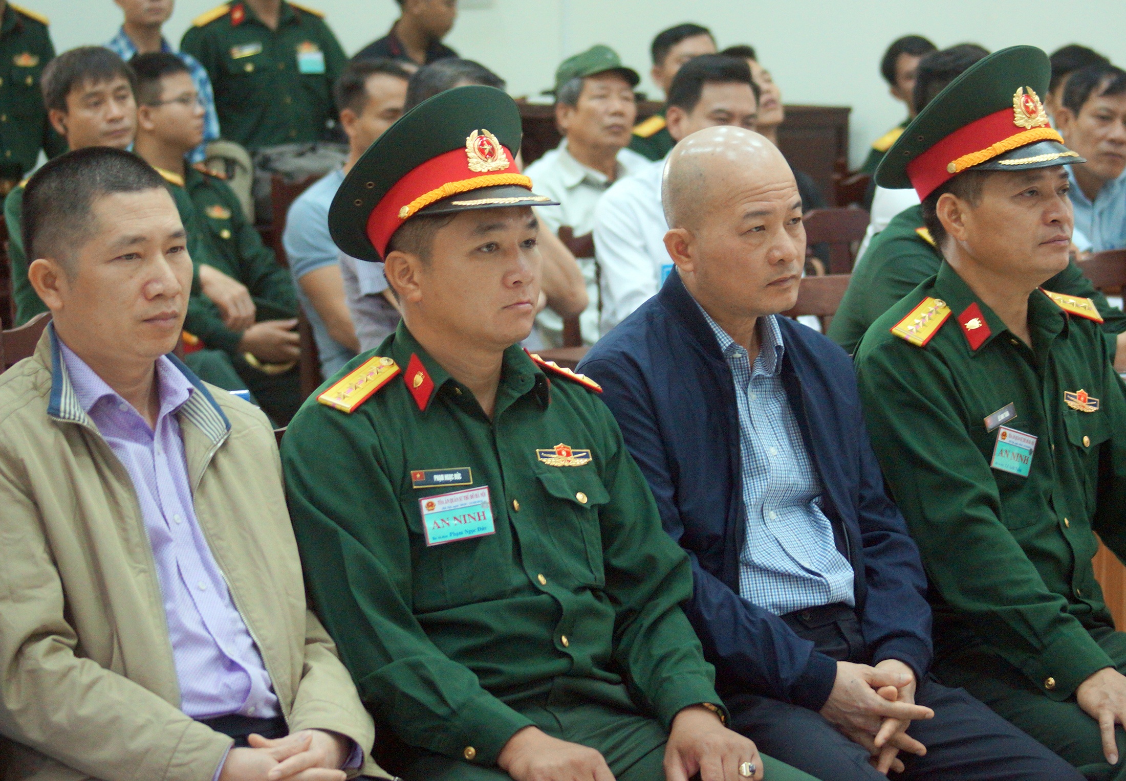 Vi sao Ut 'troc' keu oan khi toa quan su xet xu phuc tham? hinh anh