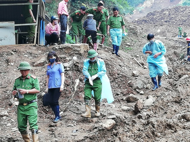 Tim thay thi the phu vang thu 2 duoi hang sau o Hoa Binh hinh anh