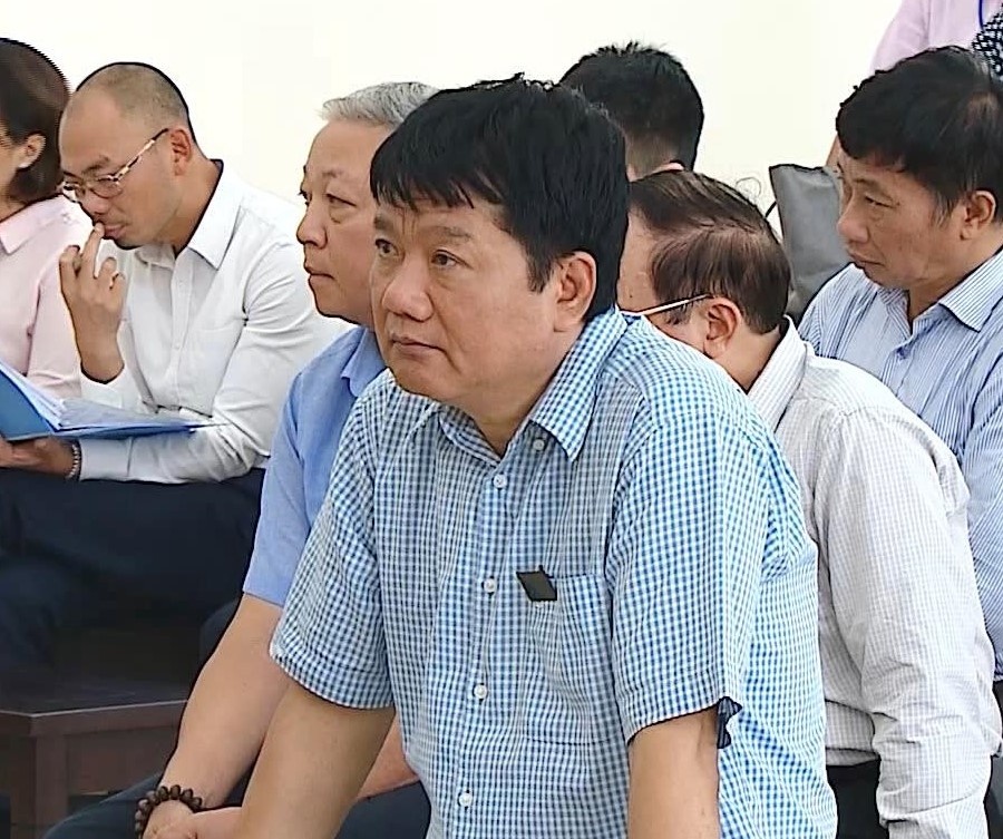 Phai nop 600 ty nhung vo chong ong Dinh La Thang chi con mot can ho hinh anh