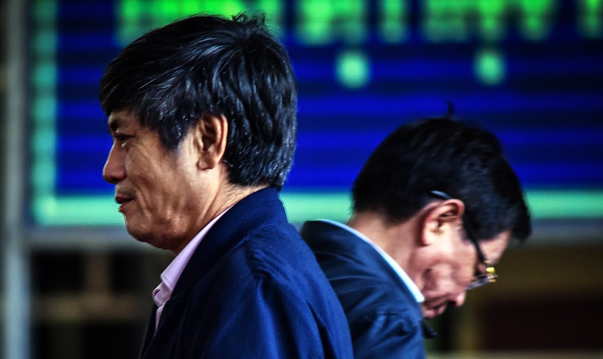 Tich thu hon 1.300 ty tien mat cua o bac do ong Vinh - Hoa dung tung hinh anh