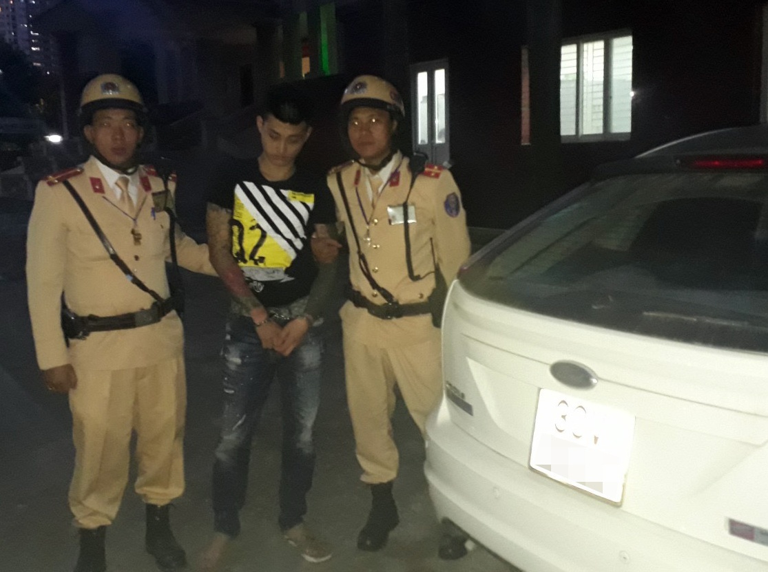 CSGT bắt tội phạm ảnh 1 CSGT bat toi pham anh 1