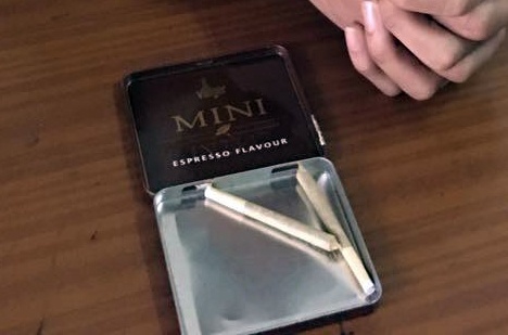 Canh sat giao thong bat ma tuy anh 1