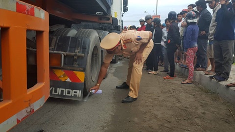 Phanh xe container tong chet 4 nguoi o Long An hoan toan binh thuong hinh anh