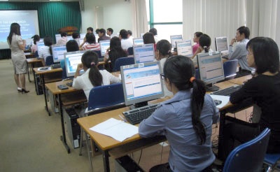 11 bai thi cong chuc o Da Nang vi pham khi cham lai hinh anh