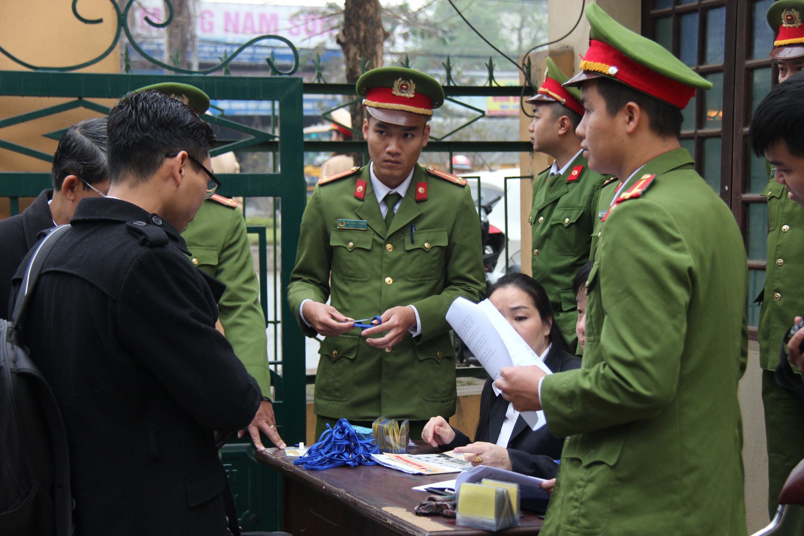 Xet xu Hoang Cong Luong anh 1