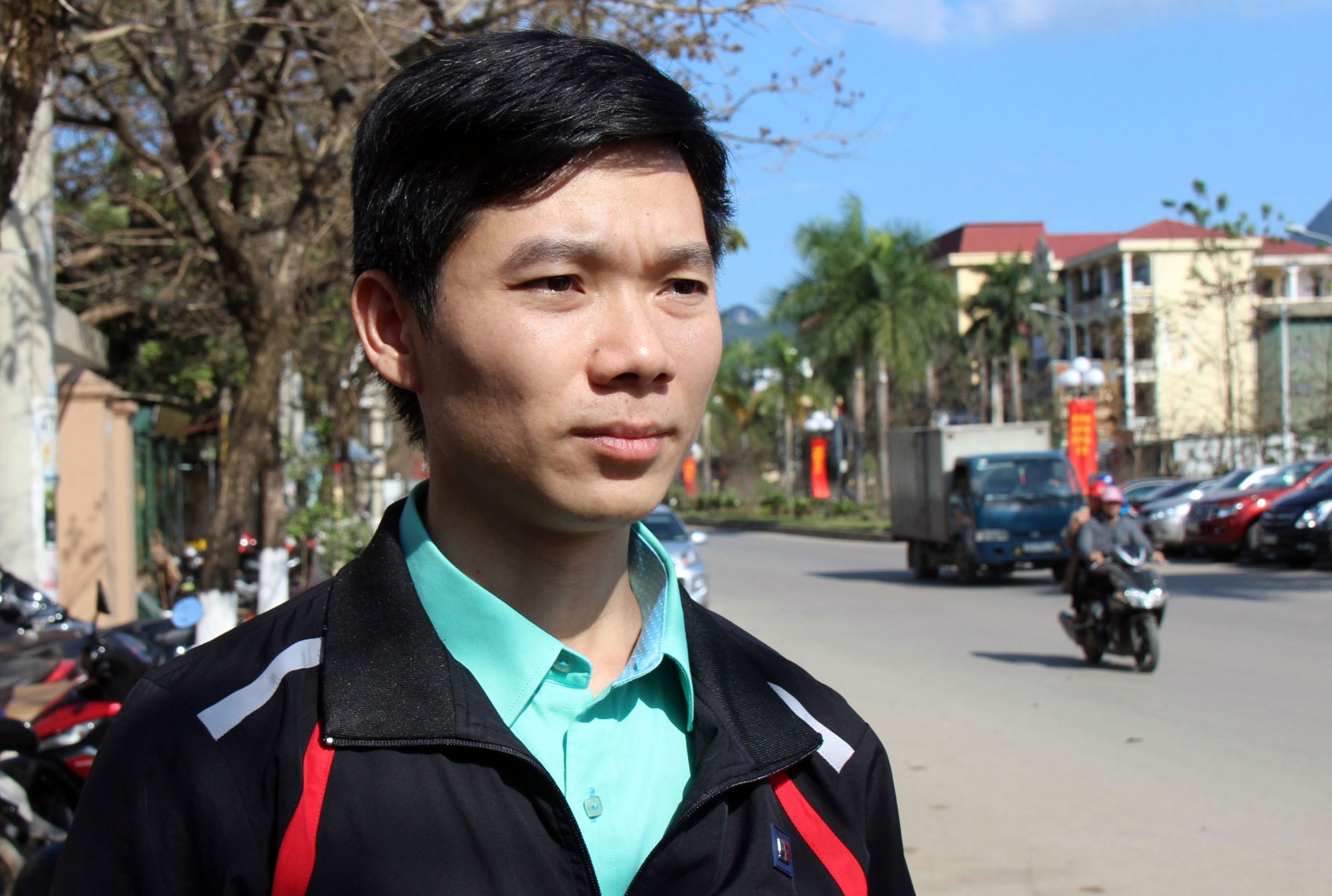 Toa tuyen Hoang Cong Luong 42 thang tu hinh anh